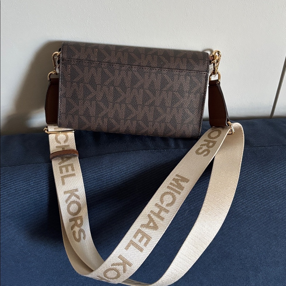 Michael Kors Brown Monogram Crossbody Bag new with tags - Picture 6 of 7